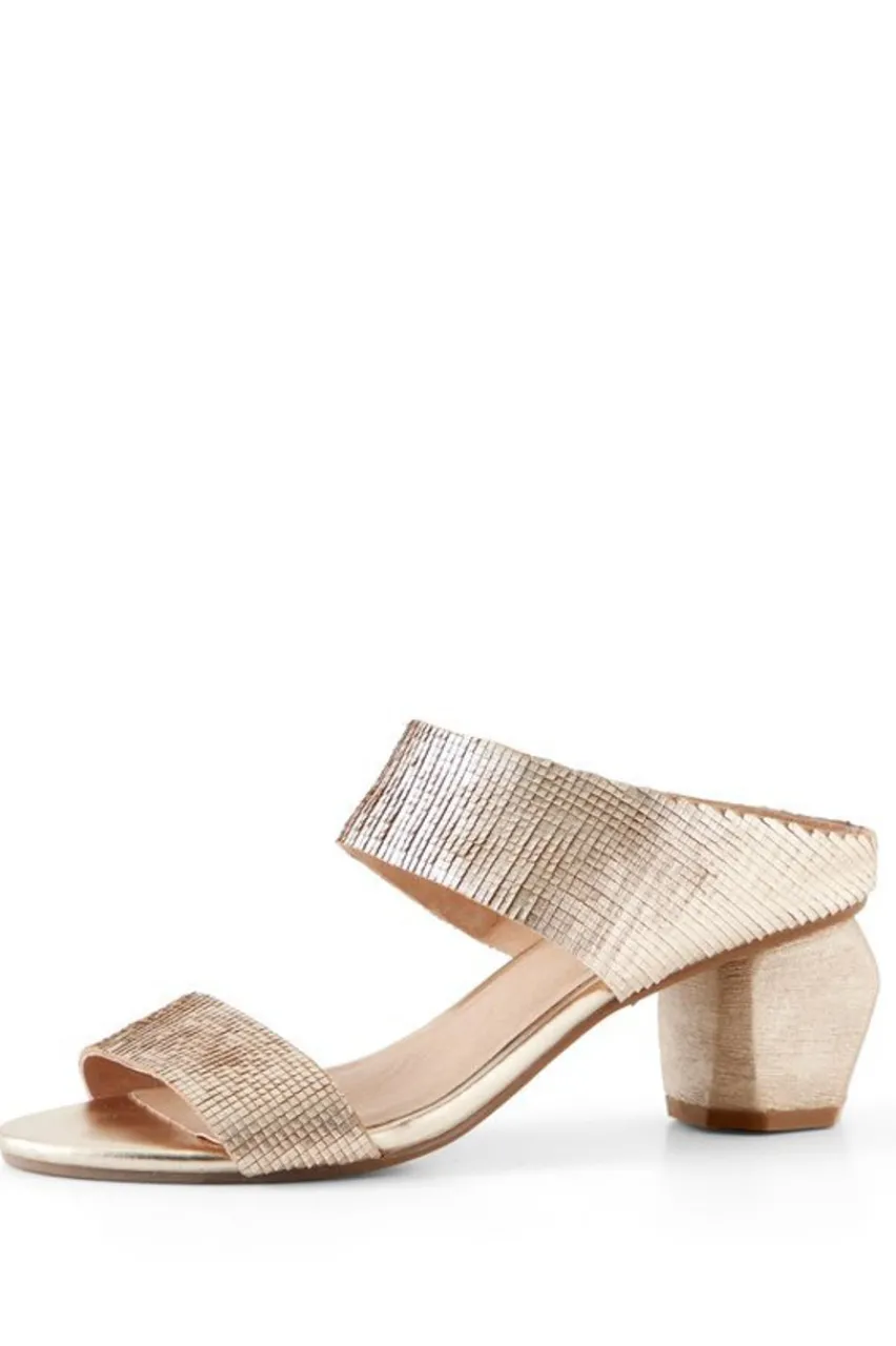 Best Sale Antelope Amelia Textured Sandal Shoes