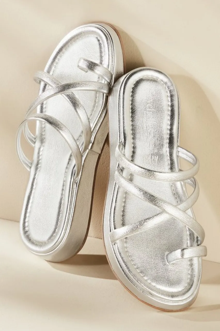 New Seychelles Rule The World Strappy Slide Shoes